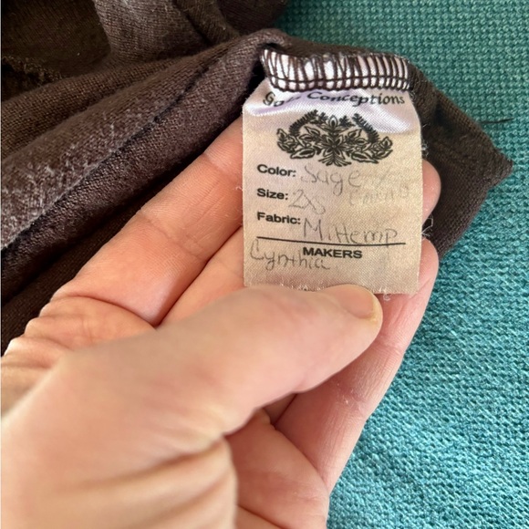 Gaia Conceptions Boat Neck Butterfly Cropped Shirt - Picture 2 of 2